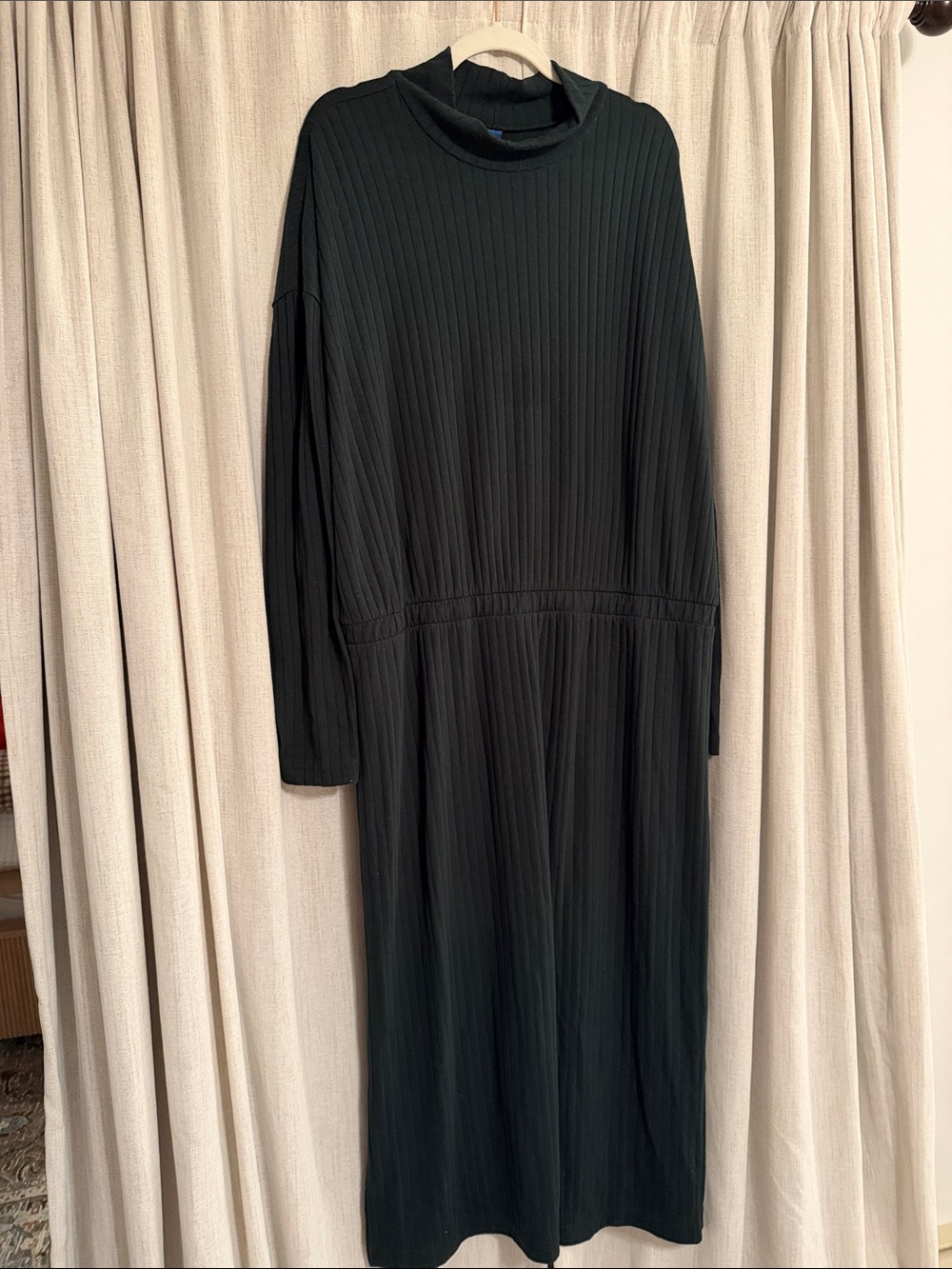 Old Navy Dark Green Ribbed Long-Sleeve Midi Dress